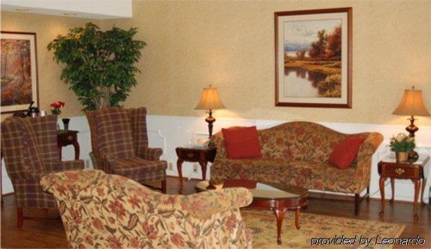 Baymont By Wyndham Smithfield Hotel Interior photo